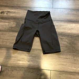 Black Lululemon Shorts With Pockets ⭐️